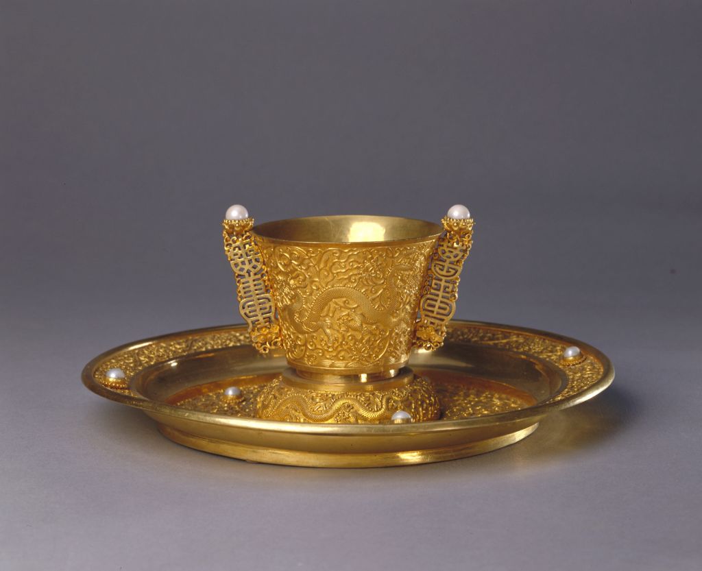 图片[1]-Gold inlaid beaded “endless” cup and plate-China Archive